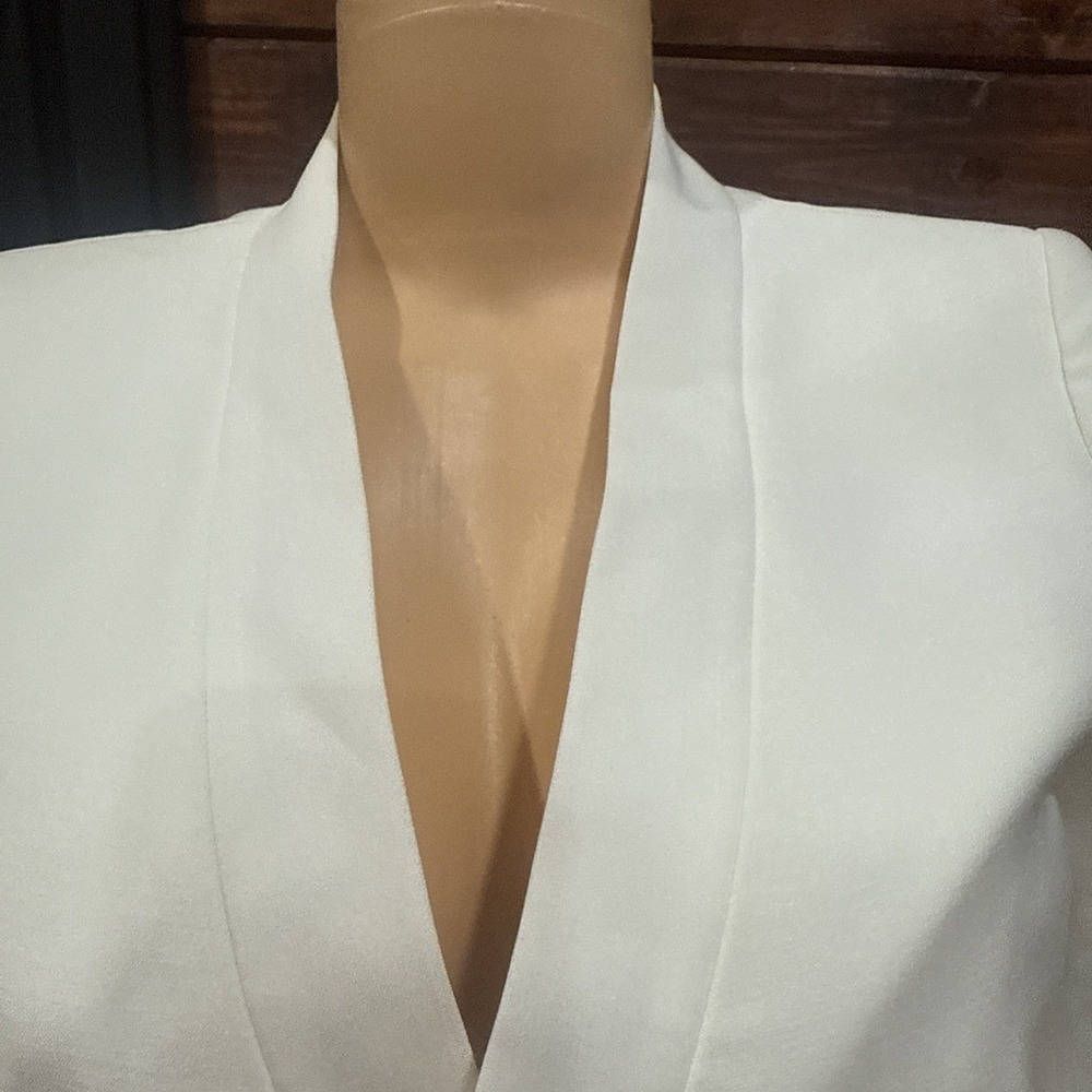 BCBGMAXAZRIA White Cropped Blazer Button Accents Lined Open Closure Women - Picture 2 of 14